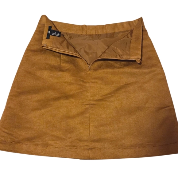 H&M Faux Suede Mini Skirt Camel Brown Tan Women's 8 Buttons Pockets High Waist - Picture 8 of 13